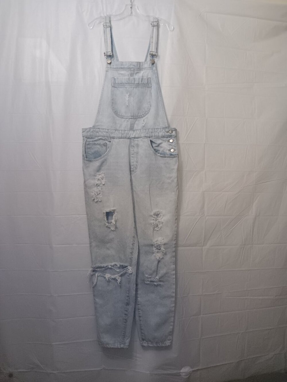 FOREVER 21 SIDE BUTTON FLY DISTRESSED DENIM OVERALLS